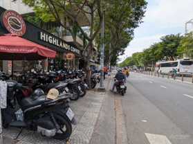 BÁN GẤP NHÀ HIGHLAND ĐANG THUÊ 161 Tr/Tháng. TẠI ĐƯỜNG NGUYỄN VĂN LUÔNG. DT 182,5m2