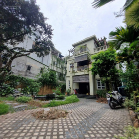 Bán biệt thự sân vườn P. Võ Chí Công - 165 m2 chỉ 23 tỷ 0904 644 050