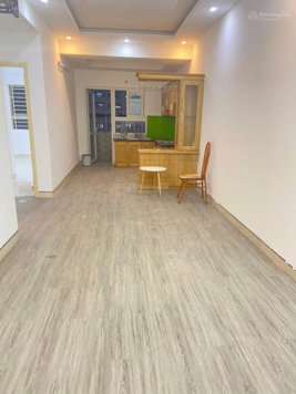 Quá rẻ căn 66m2 2 ngủ 2 vệ sinh toà HH4 Linh Đàm, Hoàng Mai, tầng trung hướng thoáng, giá 2,4tỷ