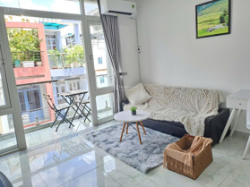 Cho thuê căn hộ ban công rộng rãi thoáng mát, full nội thất tại Quận 3