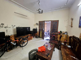 Chính chủ gửi bán nhà 41m2 xây 3 tầng khung cột chắc chắn ngõ nông tại Minh Khai, chỉ 6,25 tỷ