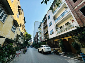 (Chủ Ngộp Bán Rẻ) Bán Nhà Minh Khai, Khu Phân Lô, Mặt Tiền Hoành Tráng, Gara Ô Tô, 65m2, Hơn 12 ty