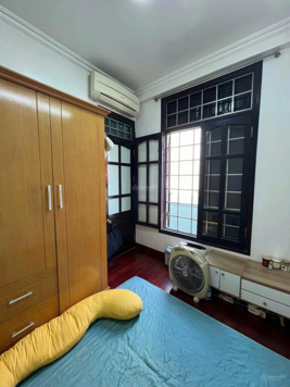 Cho thuê nhà trong ngõ 445 Nguyễn Khang 20m2x5 tầng, mới đẹp, đầy đủ đồ, 8tr/th. 0906 256 918