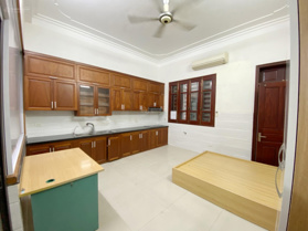 Cho thuê phòng tại tầng 1 có thể vừa ở vừa kinh doanh, ô tô đỗ cửa