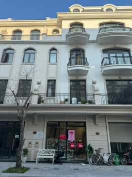 Cắt lỗ 1,5 tỷ shophouse Sao Biển Vin 2 đã hoàn thiện 5 tầng đang cho khách thuê. LH 0988 821 305