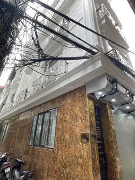 Chính chủ bán CCMN ngõ 173 số nhà 193 Hoàng Hoa Thám, 8 tầng thang máy, 20m ô tô tránh, 18.5 tỷ