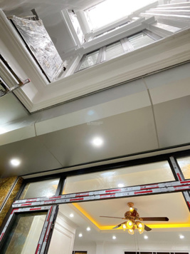 Bán nhà ngõ 612/50/4 Đê La Thành 8 tầng thang máy, 13P full nội thất dòng tiền 120tr/tháng 16.5 tỷ