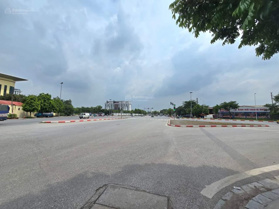 Cực rẻ, bán nhà MP ngã tư Trịnh Văn Bô, Nam Từ Liêm DT 145m 6T thang máy lô góc KD sầm uất 40 tỷ TL