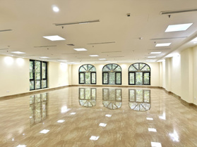 Bán nhà mặt phố Khúc Thừa Dụ - Cầu Giấy. Diện tích 175m2 x 5 tầng. MT 8m. LH 0914 624 186