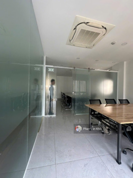 Cho thuê văn phòng tại KĐT Vạn Phúc City DT: 30m2 đến 700m2 giá từ 8 triệu đến 70 triệu/tháng