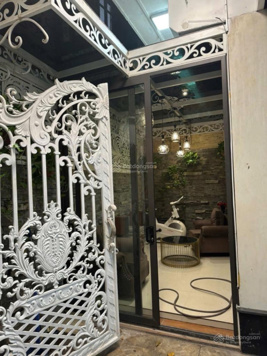 Bán nhà Kim Ngưu cách 1 nhà ra mặt phố mặt tiền siêu rộng - 90m2 giá ngã cây - chỉ 17 tỷ - nhà đẹp