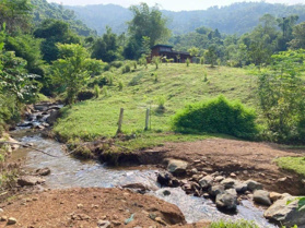 Chính chủ cần bán vườn trang trại chân núi Viên Nam Quang Tiến Hòa Bình, 3 mặt tiền, xe vào tận nơi