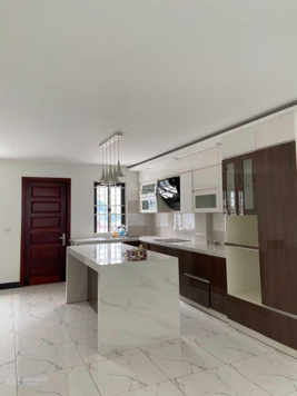 Chính chủ bán nhà KĐT Trần Kim Xuyến. Diện tích: 78m2 xây 5 tầng, 28 tỷ, LH 0933 988 663