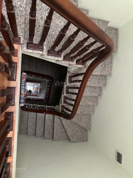 Nhà Thạch Bàn, sát Aeon, nhỉnh 4 tỷ, dân xây, full nội thất: DT: 43m2 x 4 tầng, MT: 4,3m - không QH