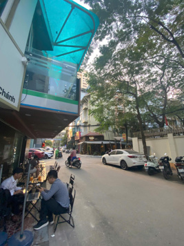 CHO THUÊ 2 TẦNG NHÀ MẶT NGÕ NGUYỄN CHÁNH, 40M2/TẦNG, MT5,3M,THANG MÁY, NỘI THẤT ĐẦY ĐỦ. 22TR/THÁNG