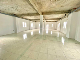 Văn phòng MT Đinh Bộ Lĩnh. Bãi xe rộng rãi. DT 85m2 giá 18tr. Nhiều cửa sổ, mặt thoáng
