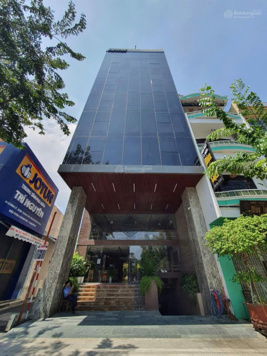 Cho thuê văn phòng giá rẻ Q3. DT trống 90m2, 120m2, 200m2, sàn đẹp, tòa nhà hiện đại, kính thoáng