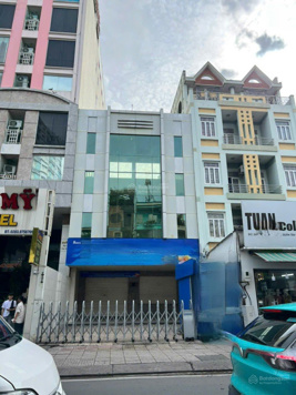 Cho thuê MT Cách Mạng Tháng Tám 8m x 20m trệt 3 lầu có thang máy
