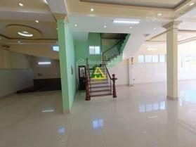 Cho thuê mặt bằng nguyên căn mặt tiền đường Phan Chu Trinh, Phường 9