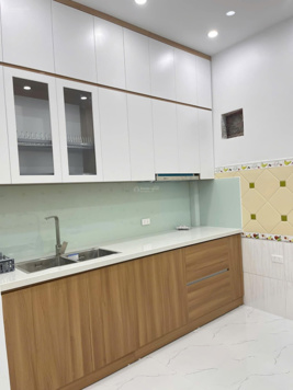 Bán nhà 4 tầng nở hậu gần ga Big C ga Văn Quán đường Trần Phú-Hà Đông 28m2 giá 5.95 tỷ