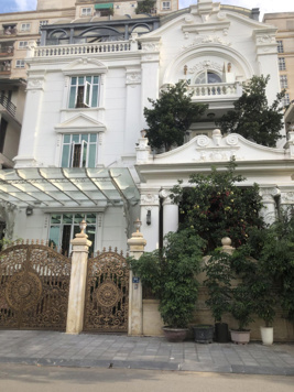 Biệt thự - thượng lưu, Trần Kim Xuyến. Đẳng cấp tinh hoa. 152m2 x 4T. MT 10m. Giá 64,5 tỷ