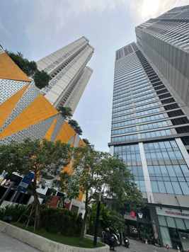 Bán nhà đi định cư C5 Vinhomes D''Capitale full nội thất 39,4m2