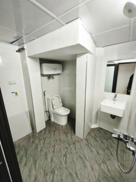 Cho thuê nhà riêng tại phố Quỳnh Mai, giá siêu hời 10 triệu vnd, diện tích 80m2