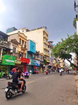 GẤP! HIẾM & ĐẸP MỌI MẶT, MẶT PHỐ BẠCH MAI, 208m2 MT LỚN 8.5m SỔ ĐẸP, KO QH, 120 TỶ 0947052338