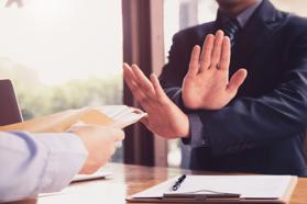 Người câm điếc có đủ năng lực từ chối nhận di sản thừa kế?