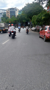 MP đẳng cấp - bán gấp nhà MP Hoàng Cầu, vị trí đắc địa, 239m2 x 4T, MT 8.5m chỉ 98.5 tỷ