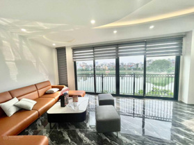 Bán nhà (lô góc) mặt hồ Linh Quang, Văn Chương, Đống Đa. DT 45m2 x 6 tầng x MT 7m, giá 23,8 tỷ