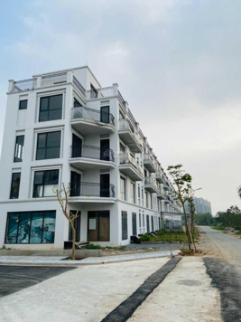 Chính chủ bán lô góc 183m2, 3 mặt thoáng nằm trên tuyến đường quy hoạch 40m. LH xem nhà: 0934 364 222