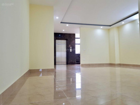 Nhà mặt phố Trung Văn - Tòa nhà 8 tầng cả hầm chính chủ 144m2