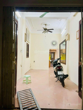 Siêu rẻ- Phú Đô-nhà đẹp- ở luôn-DT 46m2 với mặt tiền siêu đẹp 4.5m - giá chỉ 5 tỷ hơn LH 0978 102 792