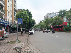 Bán tòa Building văn phòng 8 tầng 280m2 MT 11m phố Nguyễn Hoàng 80 tỷ