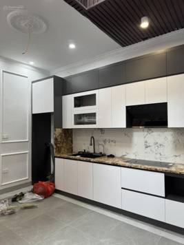 Bán nhà biệt thự đẹp tại đường Phạm Ngọc Thạch, giá tốt 15 tỷ vnd, 122m2