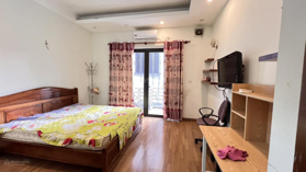 Cho thuê nhà riêng ô tô đỗ cửa tại phố Minh Khai, DT 65m2 x 4 tầng, MT 4.5m lô góc, giá 17 triệu