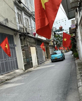 Bán nhà Kim Giang, ô tô qua nhà, ngõ thông, gần phố. DT 37m, 5 tầng, MT 3.8m, hơn 6 tý