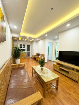 Chính chủ cần bán 2PN HH Linh Đàm 65 m,2.4xxtr NH cho vay 70%. Liên hệ 0853 192 473