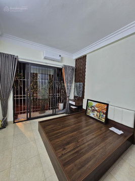 Bán nhà 48m2 x 3 tầng, dân xây, ngõ phố Vĩnh Hưng, giá 6.65 tỷ