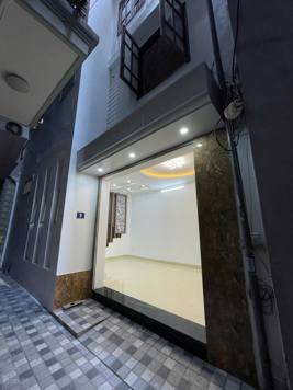 BÁN NHÀ ĐẸP TẠI B1-B2 TÂY NAM LINH ĐÀM, GIÁ 6,5 TỶ VND, DIỆN TÍCH 40M2