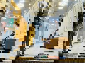 NHÀ PHỐ VĂN CHƯƠNG ĐỐNG ĐA 38M 5 TẦNG 3.5MT -6.85 TỶ Ngõ văn chương sát hồ văn chương Nhà xây 5 tầng kiên cố nội thất hiện đại Vừa ở vừa cho thuê 