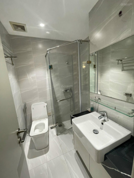 Chính chủ bán căn 2 ngủ Home City Trung Kính, DT 75m2 giá 5 tỷ, sẵn sổ, đủ nội thất, có slot ô tô