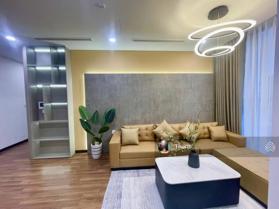 Cần bán gấp tại Vinhomes D''Capitale, C1, DT 77m2, hướng đón tài lộc Đông Nam, 6.8 tỷ (full đồ)