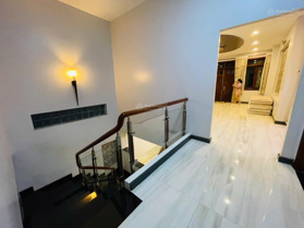 Cho thuê biệt thự Lê Lâm 8m x 20m trệt, 1 lầu, 4PN 4WC