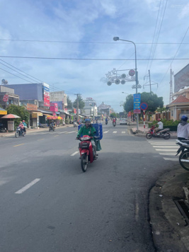 Bán nhà mặt tiền Hùng Vương đối diện UB TP Tân An LH 0909 480 087