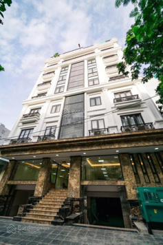 Bán nhà mặt phố Thọ Tháp, DT 135m2 x 9 tầng, mặt tiền 9m, thuê 350 tr/ th