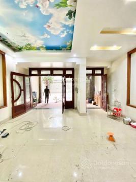 Bán biệt thự KĐT Pháp Vân, diện tích 287m2, 4 tầng, giá 40 tỷ. LH 0989 604 688