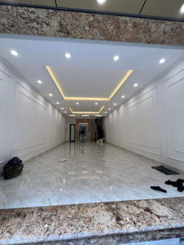 Quá hiếm! Bán nhà Trần Vỹ, 2 mặt tiền ôtô tránh, vỉa hè, kinh doanh sầm uất. DT 86m2, MT 6m*20 tỷ