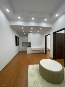 Hàng hiếm cần bán căn hộ 56m2 sửa được 2PN C37 Bắc Hà, 17 Tố Hữu